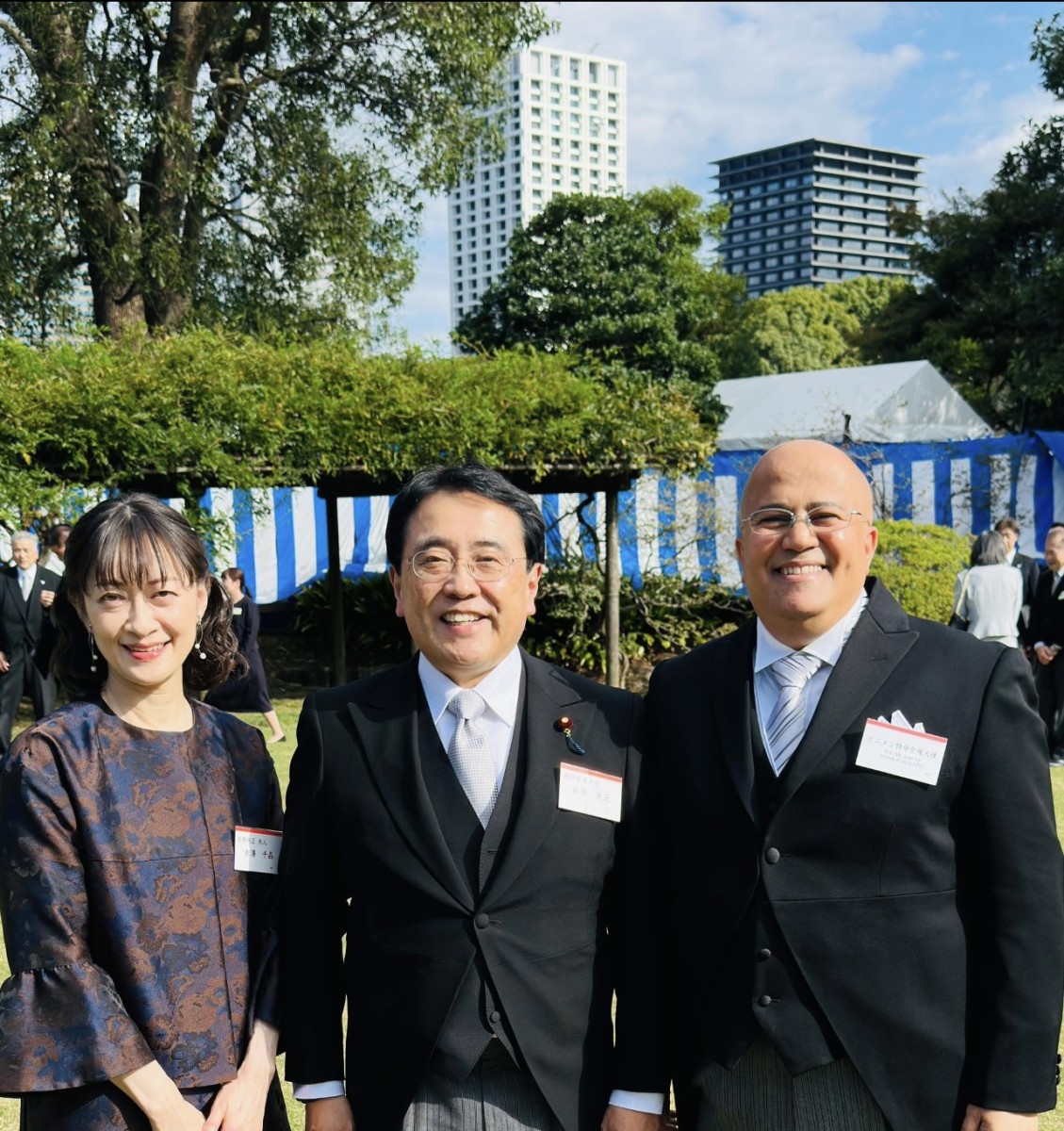 لقاء يعزّز التعاون اليمني – الياباني: السفير السنيني يبحث مع وزير الاقتصاد الياباني سبل تطوير العلاقات