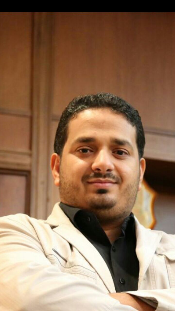 عملاق في زمن الأقزام