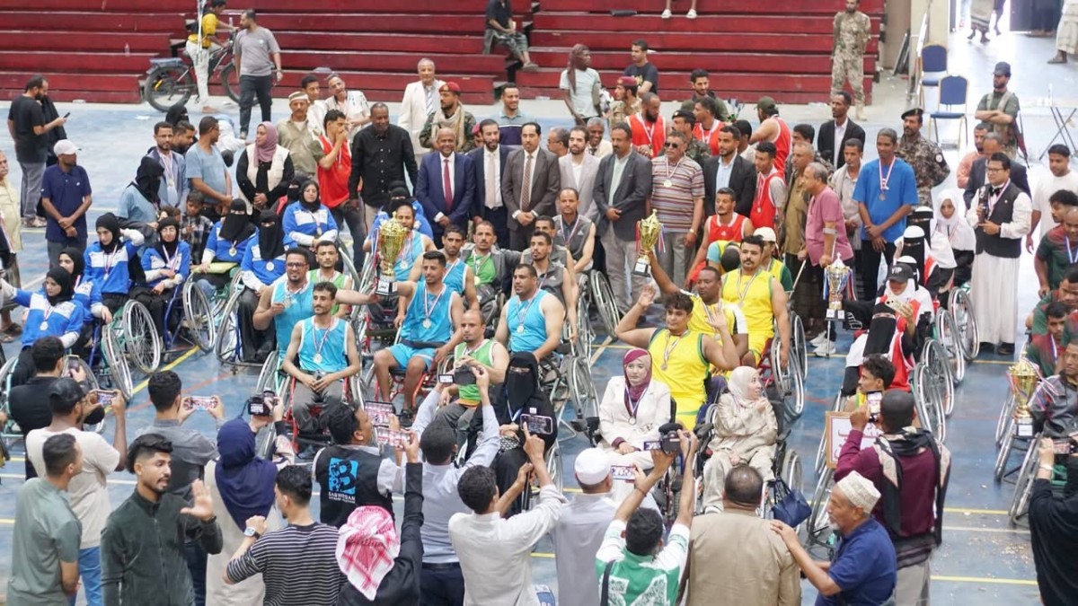 صنعاء تتألق في أول بطولة وطنية لكرة السلة للكراسي المتحركة.. والبكري يشيد بالروح الرياضية