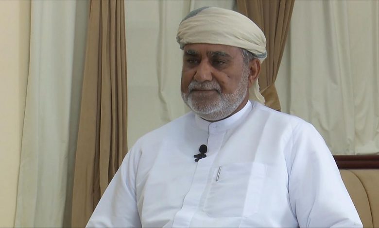 الحريزي: التحالف كلف لجنة بالنزول إلى “سقطرى” لاستلام مؤسسات الدولة