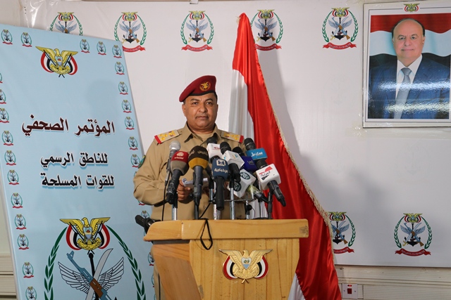 ناطق الجيش يوضح حول حقيقة سيطرة الحوثيين على معسكر ماس