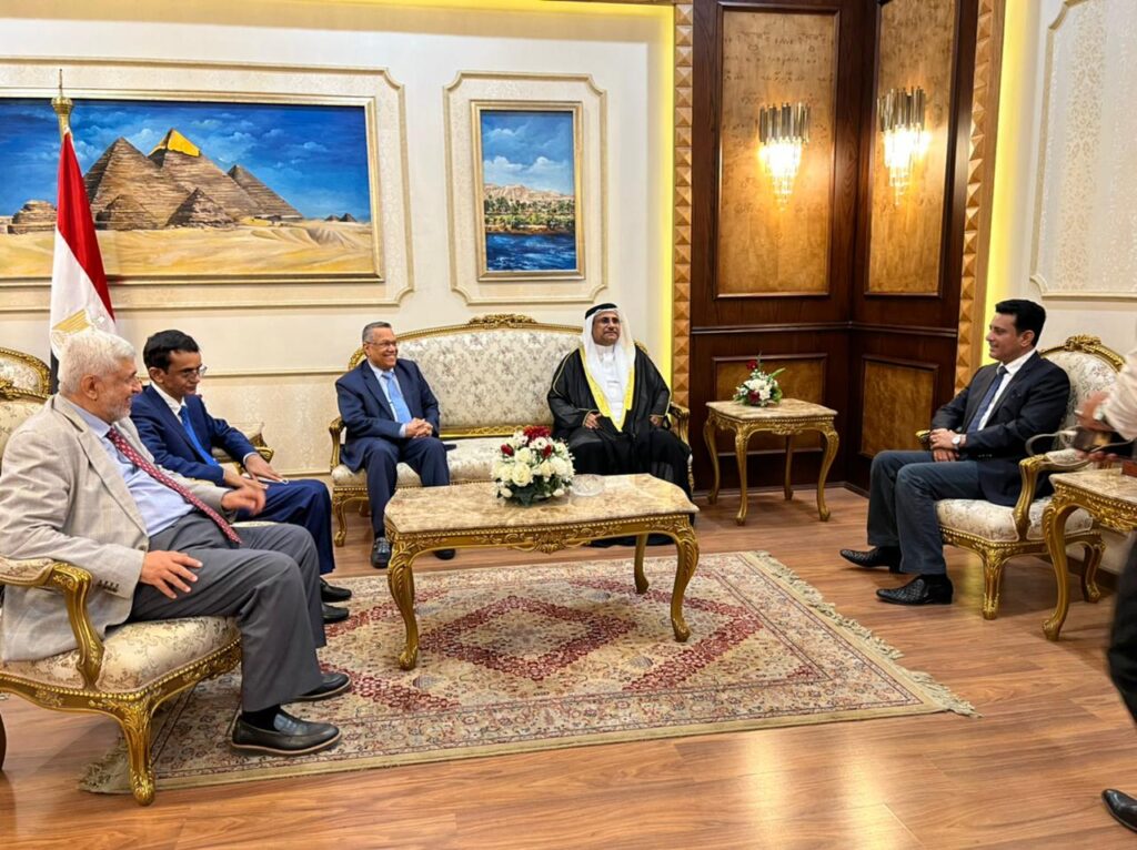 رئيس مجلس الشورى يصل القاهرة في زيارة رسمية تلبية لدعوة رئيس البرلمان العربي